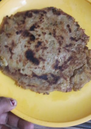 A picture of Punjabi aloo paratha.