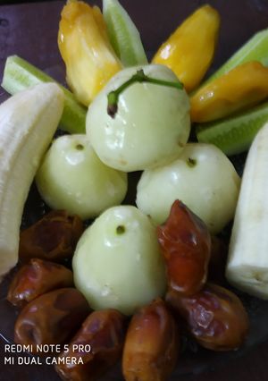 ফ্রুটস্ স্যালাড (fruits salad recipe in Bengali) রেসিপির প্রধান ছবি
