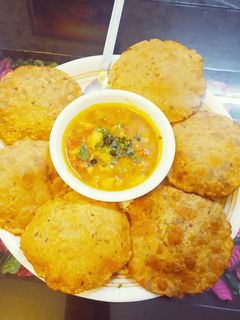 बेड़मी पूरी (Bedmi puri recipe in Hindi) रेसिपी मुख्य फोटो