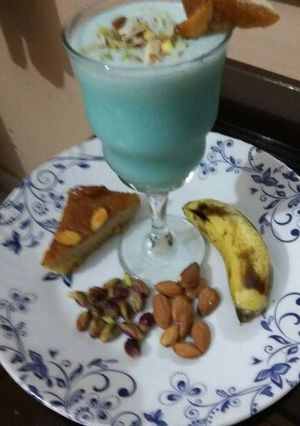 A picture of Banana cake shake.