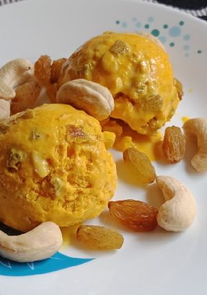હળદર ડ્રાયફ્રૂટ આઈસ્ક્રીમ (Turmeric Dry Fruit Ice Cream Recipe In Gujarati) રેસીપી મુખ્ય ફોટો