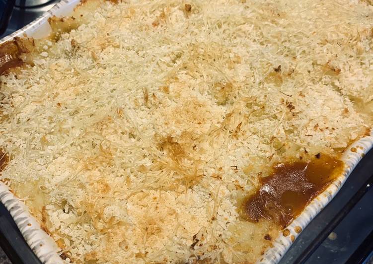 Steps to Make Homemade Veggie shepherd’s pie with celeriac topping