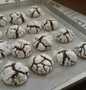Cara Gampang Menyiapkan Chocolate Crinkle Cookies yang Enak