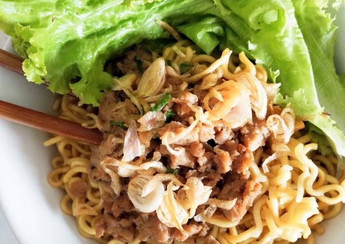 Resep Mie Ayam Sederhana Wajib Coba Oleh Augie Felicia Cookpad