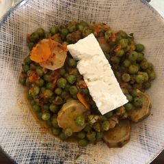 A picture of Greek pea stew.