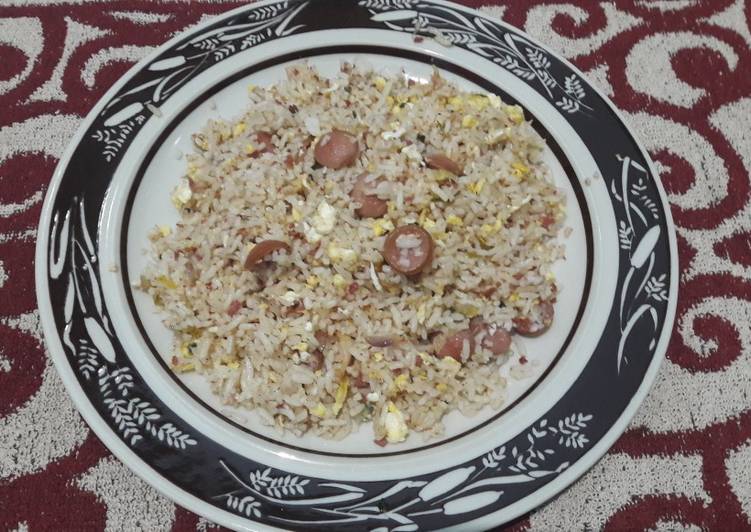 Cara termudah untuk Musim Semi AppetizingNasi Goreng Corned Sosis