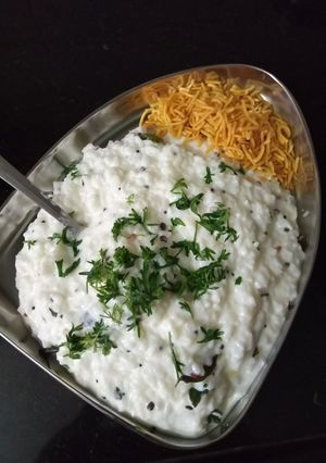 A picture of Curd rice.