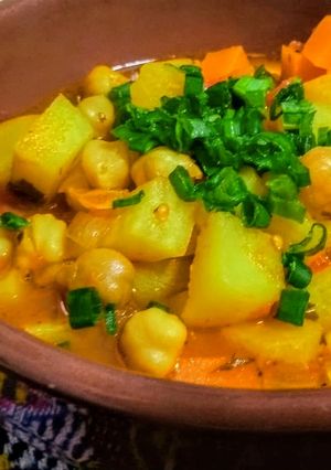 Una foto de Guiso de Garbanzos vegetariano