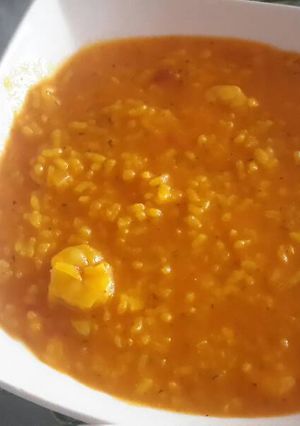 Una foto de Arroz caldoso con gambas