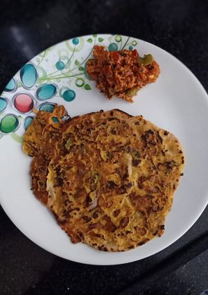 A picture of Besan chilla.