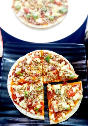 A picture of Quick Veg Dosa Pizza.