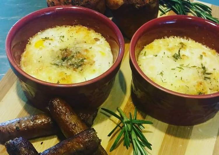 Recipe of Quick Baked Parmesan Eggs 😚