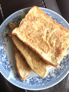 A picture of Cinnamon French Toast.