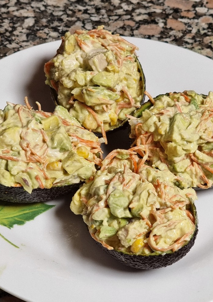 Una foto de Aguacates rellenos de pollo