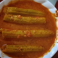 A picture of Drumsticks curry.