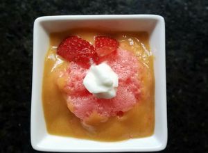 Una foto de Gelatina "Espuma de Fresa"