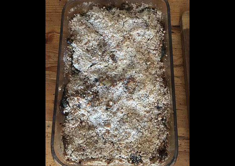 Comment Préparer Les Crumble courgettes champignons oignons en croûte de parmesan aux amandes