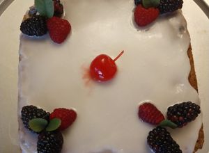Una foto de Fruitcake especiado y envinado