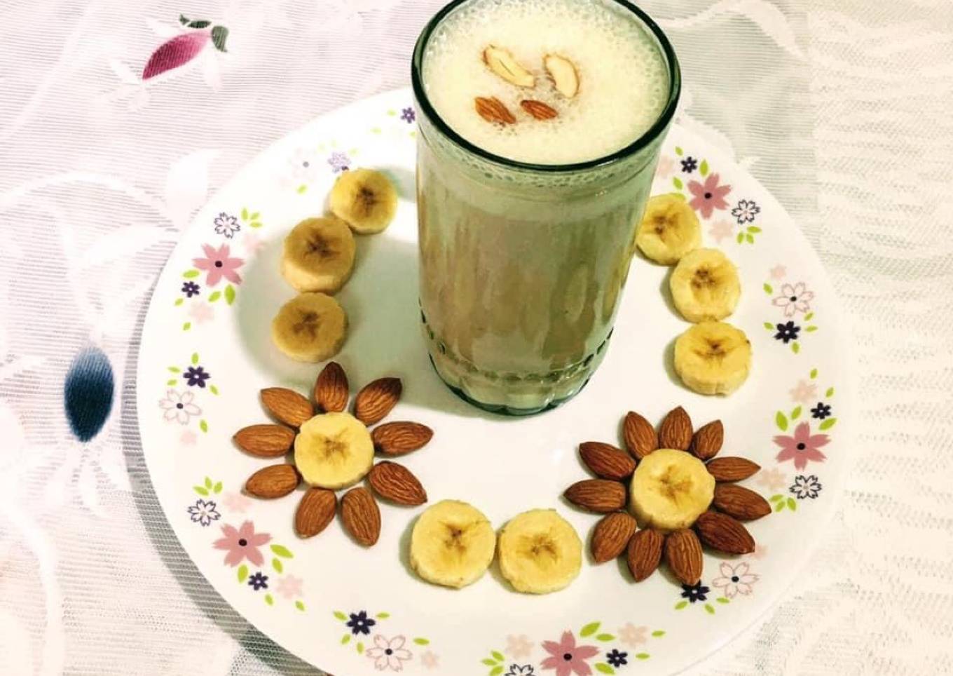Almond Banana Smoothie