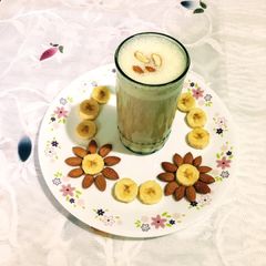 Almond Banana Smoothie A picture of Almond Banana Smoothie.