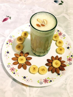 A picture of Almond Banana Smoothie.