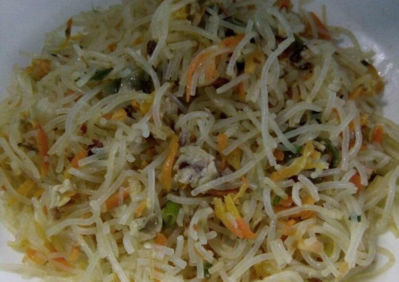 Bihun goreng putih isian risoles/lumpia/pastel