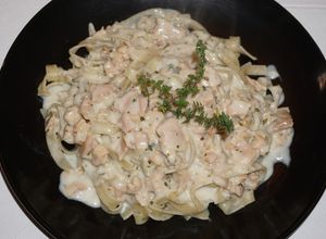 Una foto de FETTUCCINE FRESCO CON SALSA CREMA DE ALMEJAS. JON STYLE