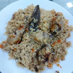 A picture of Chicken pulao.