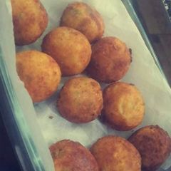 A picture of Potato and Chicken Balls.