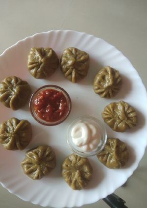 A picture of Spinach tofu momos.