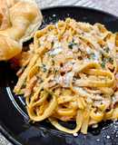 Fettuccini con tocino en crema de chipotle
