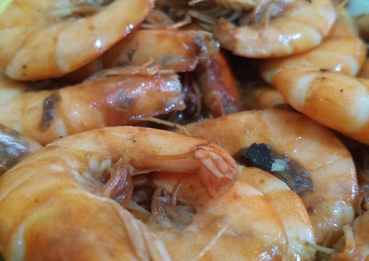Bagaimana Menyiapkan Udang asam garam simple yang Lezat