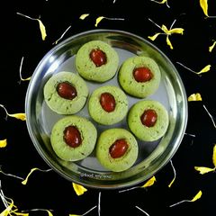 A picture of Refreshing Paan-Nankhatai.