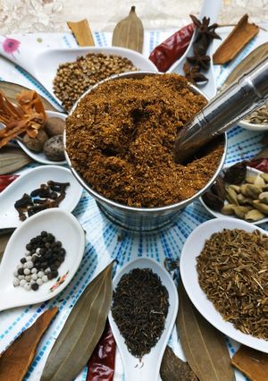 বিরিয়ানী মশলা। রেসিপির প্রধান ছবি