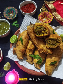 જોથપુરી મિર્ચી વડા / ભજીયા (Jodhpuri Mirchi Vada Recipe in Gujar રેસીપી મુખ્ય ફોટો