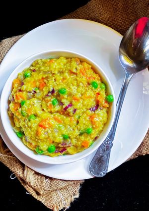 A picture of Masala Oats.