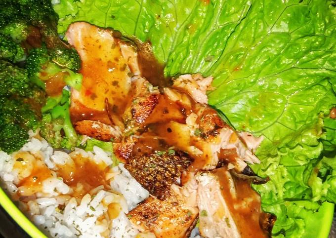 Resep Salmon rice bowl sause garlic Anti Gagal