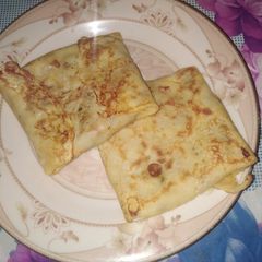A picture of Chicken Crepes.
