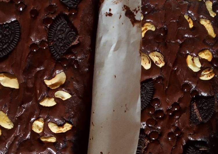 Langkah Mudah untuk Menyiapkan Brownies panggang, Enak Banget