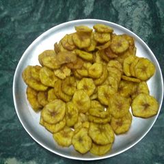 A picture of Raw banana chips.