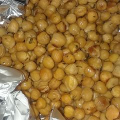 A picture of Roasted chickpeas.
