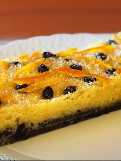 Una foto de Torta de coco y chocolate súper fácil al microondas