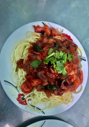 Hình của món Mì ý hải sản tôm mực.