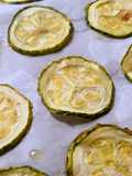 Snack saludable de zucchini 🥒Zapallito largo horneado con aceite de oliva virgen extra y especias