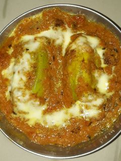 ग्रेवी के साथ भरवां परवल (Gravy ke sath bharwan parwal recipe in Hindi) रेसिपी मुख्य फोटो