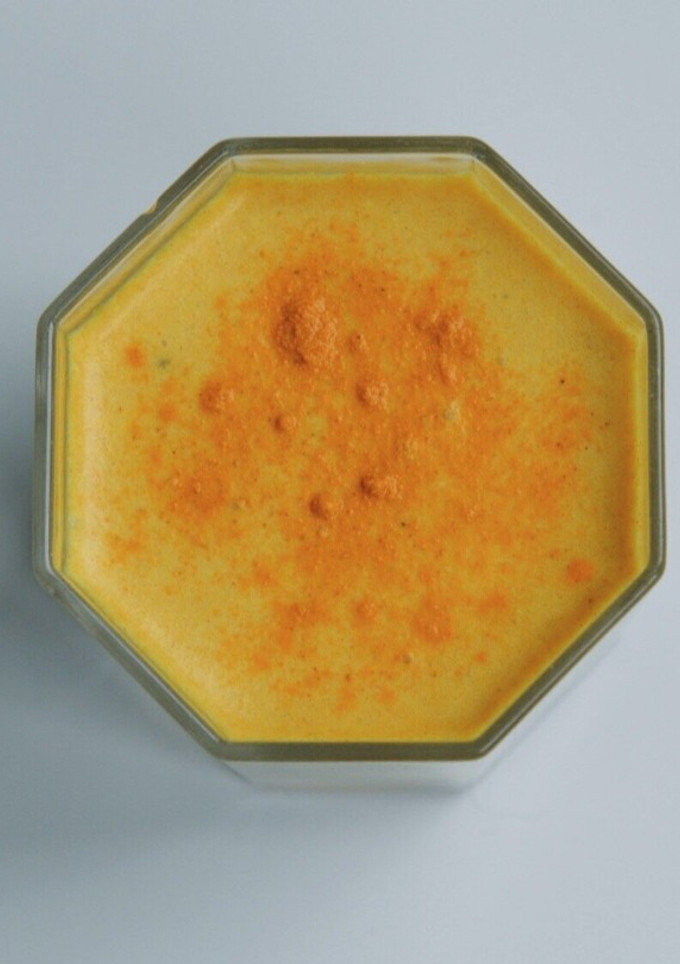 Una foto de Leche dorada: bebida antiinflamatoria sin lácteos y sin gluten