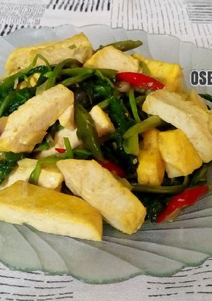 Foto resep Oseng kangkung tahu