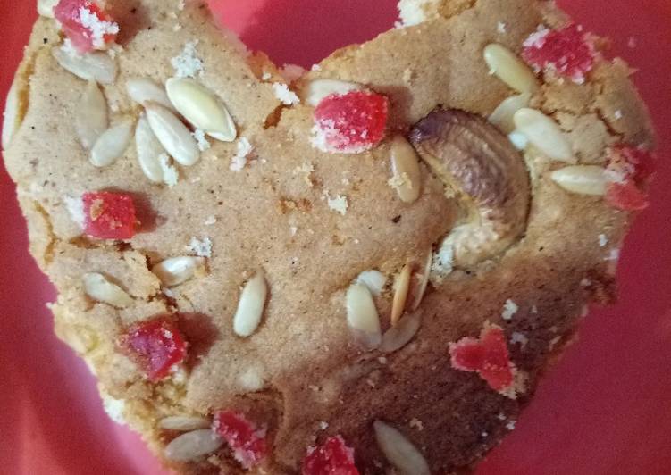 Eggless Tutti fruity cake