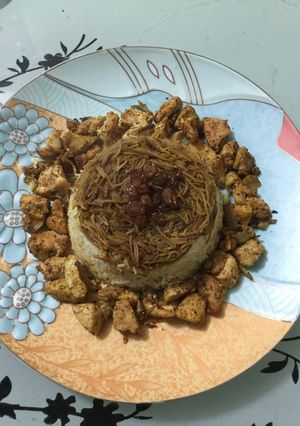 صورة لوصفة صدر دجاج متبل بالأرز و الشعرية
