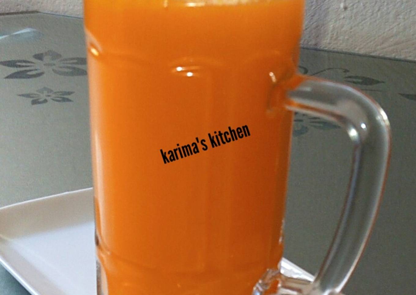 Mango carrot juice
